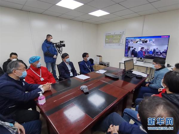(新华全媒头条·两会特别报道·图文互动)(6)砥砺前行 使命必达——从全国两会看中国信心