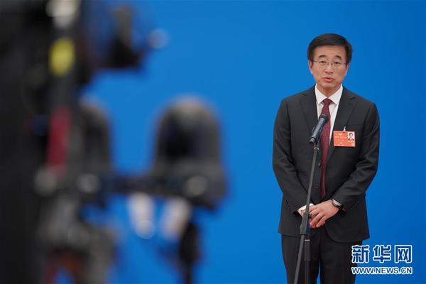 (新华全媒头条·两会特别报道·图文互动)(4)砥砺前行 使命必达——从全国两会看中国信心