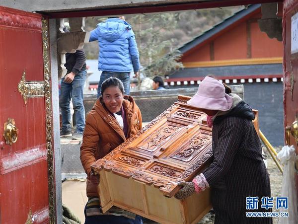 (新华全媒头条·图文互动)(12)阔步走在新时代康庄大道上——以习近平同志为核心的党中央关心西藏工作纪实